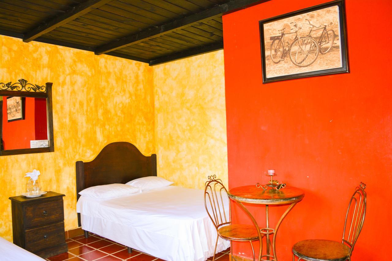 Hotel Don Pedro أنتيغوا غواتيمالا الغرفة الصورة